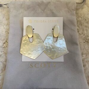 Kendra Scott Finch Earrings